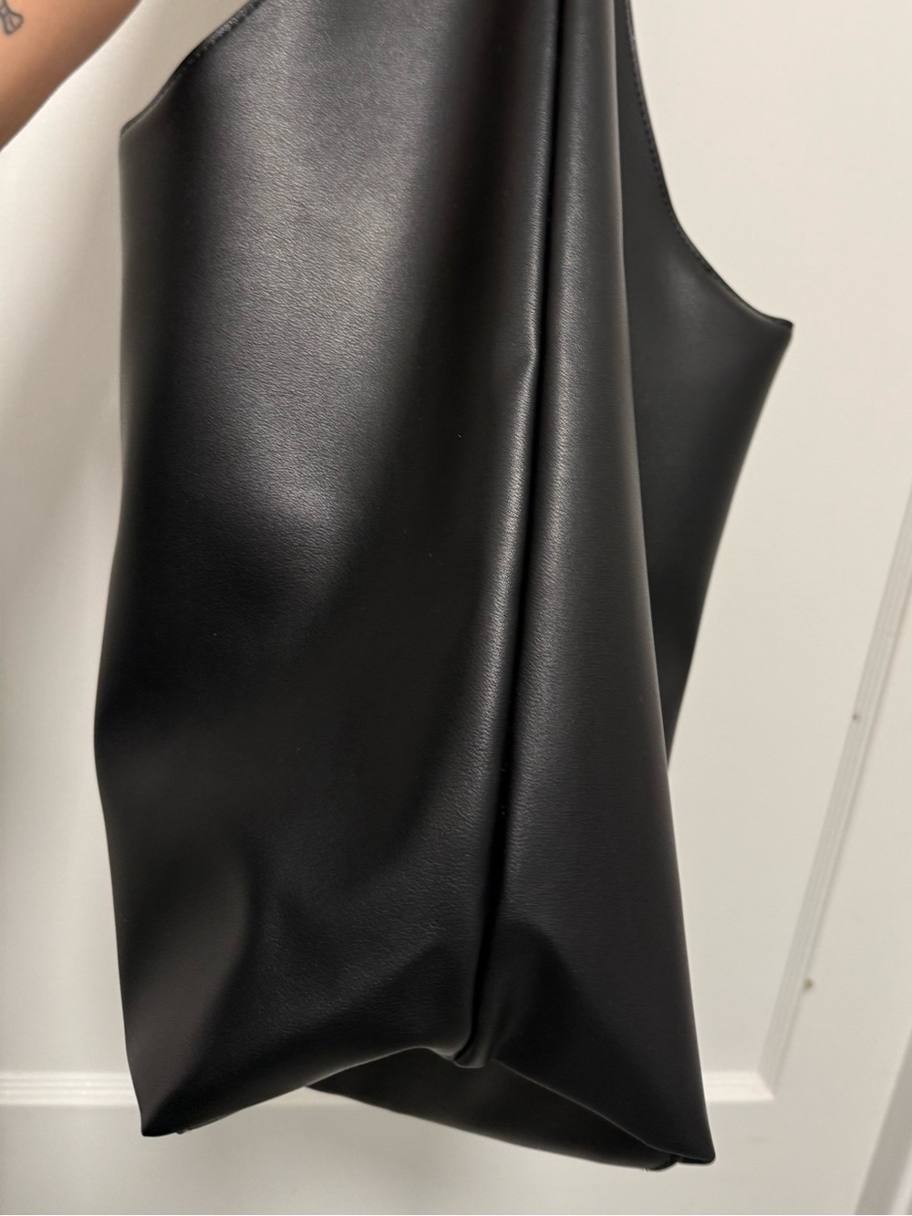 Victoria’s Secret Black Faux Leather Hobo Shoulder Bag Large Tote - Picture 6 of 16